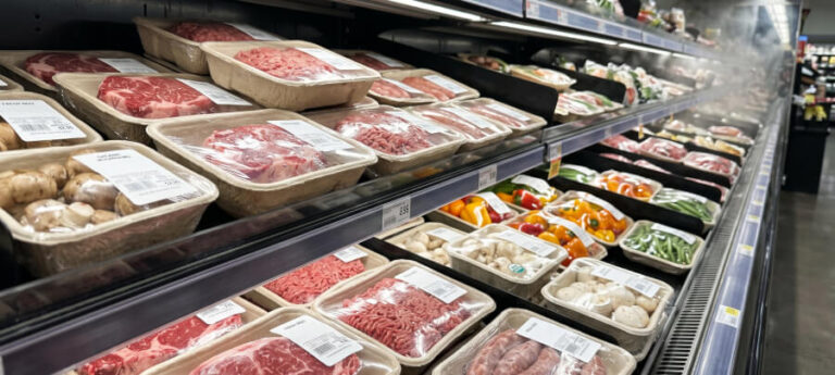 Supermarket Fresh Produce Sections Going Green: A Practical Guide to Adopting Plant Fiber Trays